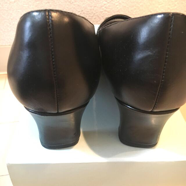【ろーる！様専用】パンプス (黒)24.5cm レディースの靴/シューズ(ハイヒール/パンプス)の商品写真
