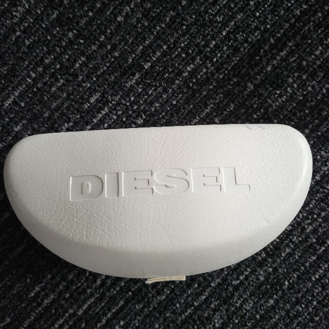 DIESEL(ディーゼル)のDIESEL サングラス + ノーブランド サングラス ２個セット メンズのファッション小物(サングラス/メガネ)の商品写真