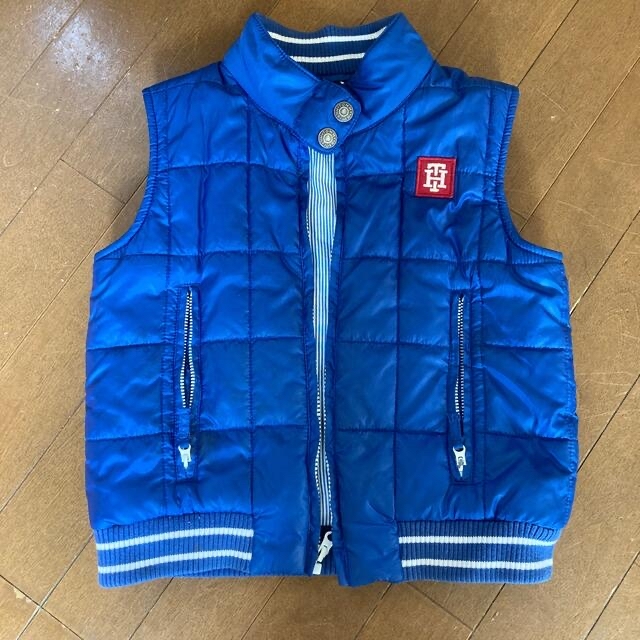 TOMMY HILFIGER(トミーヒルフィガー)のハルまま様専用‼︎TOMMY HILFIGER キッズダウンベスト&ボアパーカー キッズ/ベビー/マタニティのキッズ服男の子用(90cm~)(ジャケット/上着)の商品写真