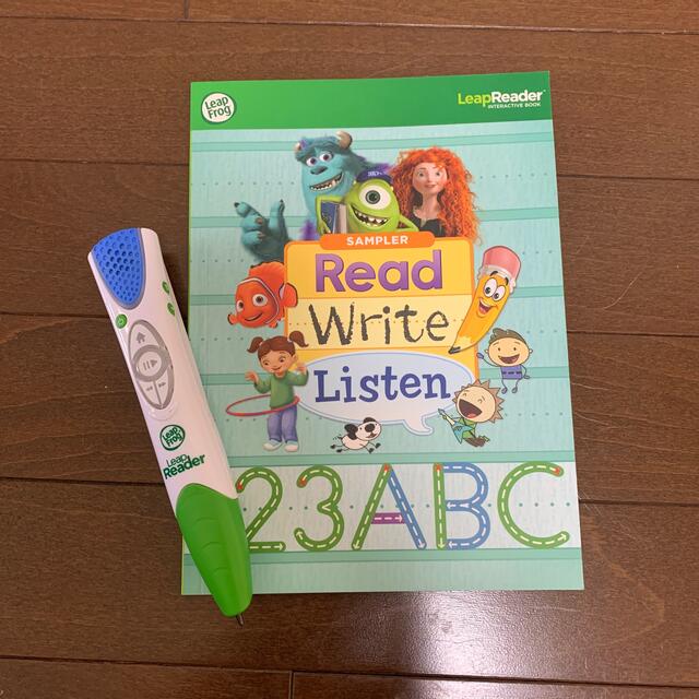 Disney(ディズニー)のLeap Frog LeapReader Read Write Listen エンタメ/ホビーの本(絵本/児童書)の商品写真