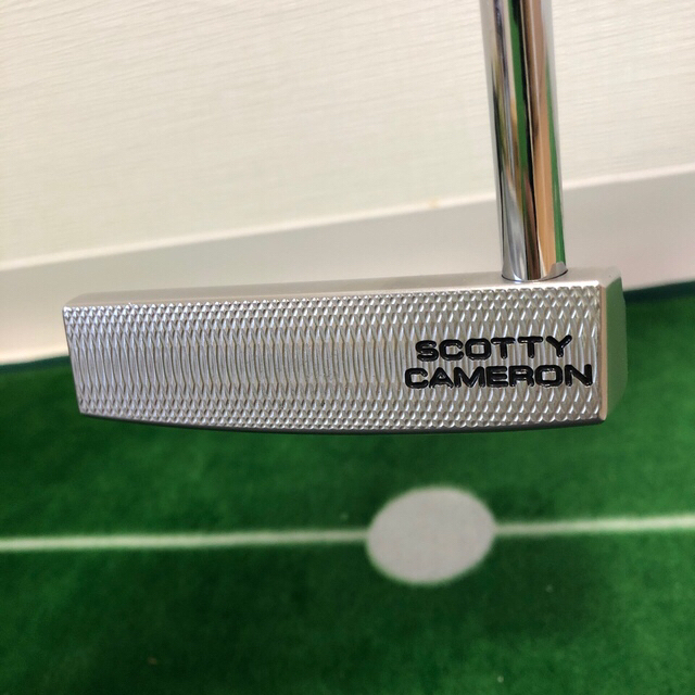 Scotty Cameron(スコッティキャメロン)の美品スコッティキャメロン パター　カバー付　golo5 34インチ スポーツ/アウトドアのゴルフ(クラブ)の商品写真