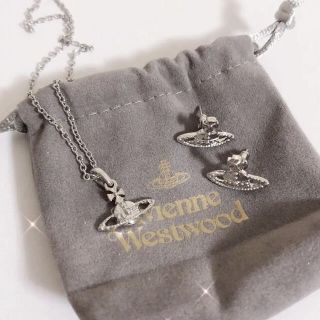 ヴィヴィアンウエストウッド(Vivienne Westwood)のヴィヴィアン  ネックレス　ピアス　セット(ネックレス)