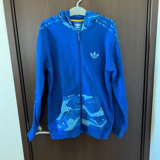 アディダス(adidas)のadidasパーカー(パーカー)