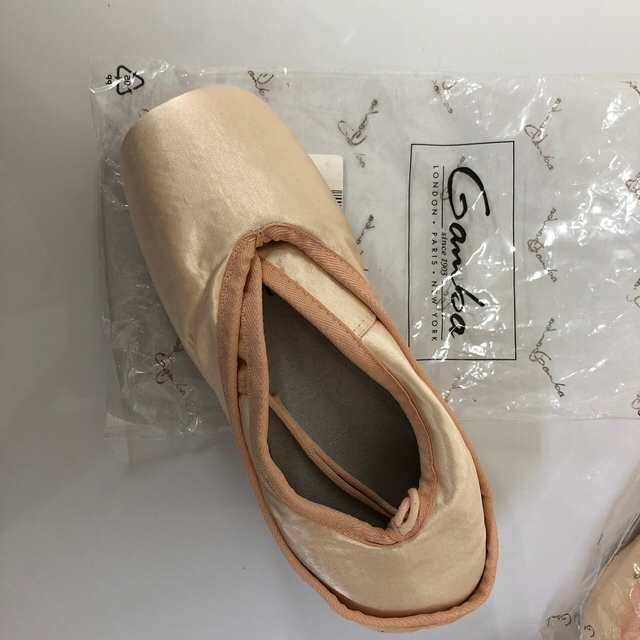 32%割引ブラウン系春夏新作 上野水香さん着用のRepetto ショール ダンス/バレエ その他スポーツブラウン系-CENTRALMOTOBOY.COM.BR 32%割引ブラウン系春夏新作 上野水香さん着用のRepetto ショール ダンス/バレエ その他スポーツブラウン系-CENTRALMOTOBOY.COM.BR