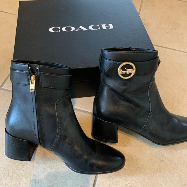 coachショートブーツ