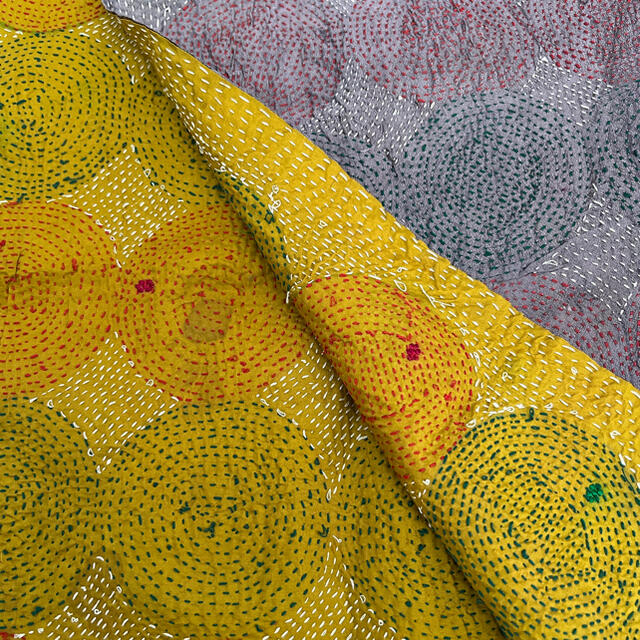 カンタ刺繍 シルク ストール レディースのファッション小物(ストール/パシュミナ)の商品写真