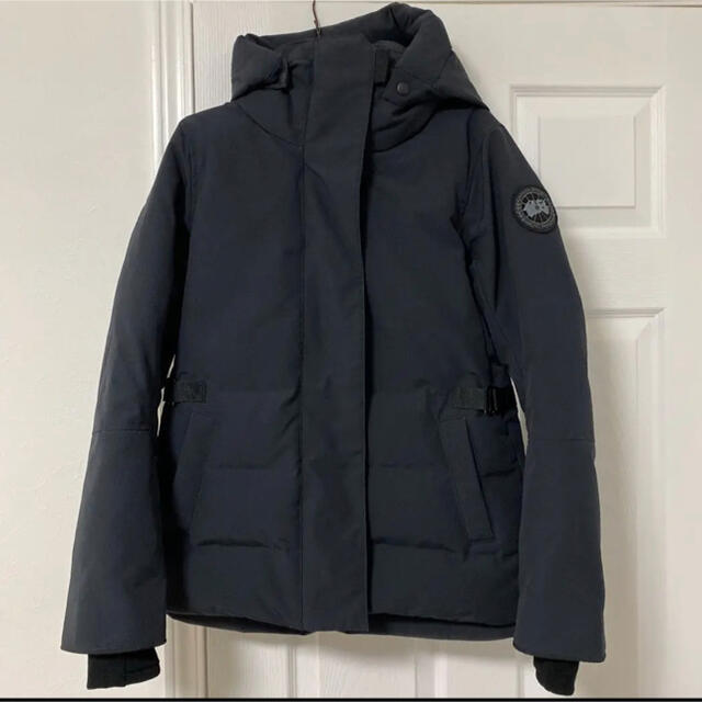 CANADA GOOSE(カナダグース)のLYNDALE PARKA BLACK LABEL/STYLE# 3824LB レディースのジャケット/アウター(ダウンジャケット)の商品写真