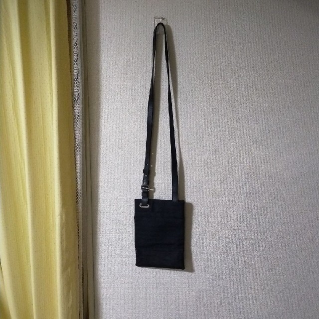 Emporio Armani(エンポリオアルマーニ)のエンポリオアルマーニ　ショルダーバッグ　ブラック×レザー　総柄　美品 メンズのバッグ(ショルダーバッグ)の商品写真