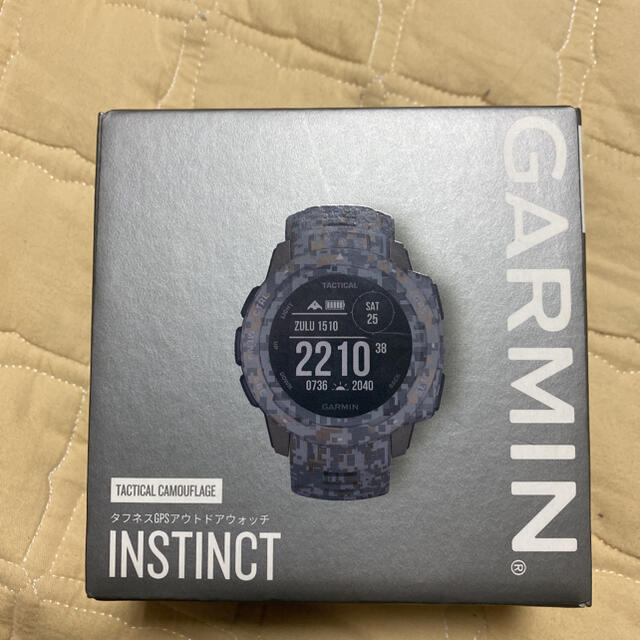 GARMIN(ガーミン)のGARMIN INSTINCT TACTICAL CAMO COYOTE TAN メンズの時計(腕時計(デジタル))の商品写真