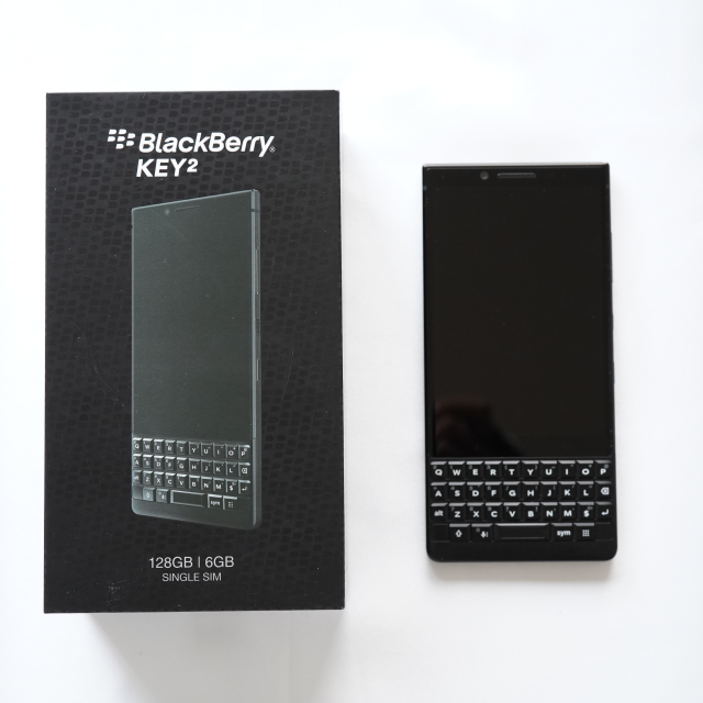 BlackBerry KEY2 BBF100-9 国内SIMフリー