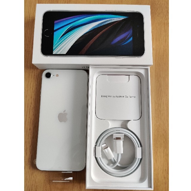 新品iPhone SE 第二世代128GB ホワイト 白 本物保証! 50.0%OFF www