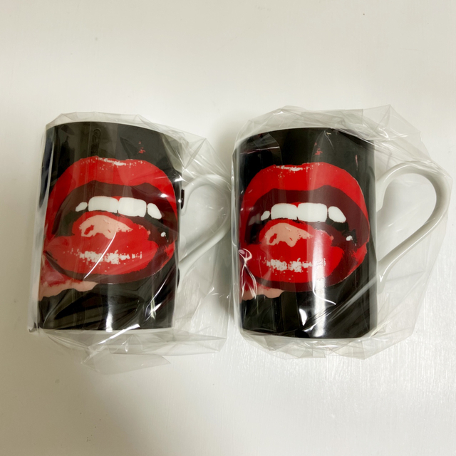 Vivienne Westwood(ヴィヴィアンウエストウッド)のヴィヴィアンウエストウッド マグカップ 2個セット インテリア/住まい/日用品のキッチン/食器(グラス/カップ)の商品写真