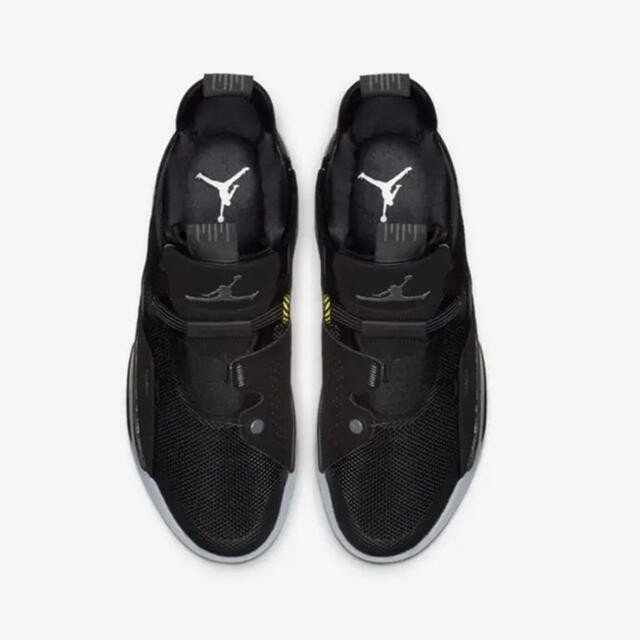 AIR JORDAN 33 UTILITY BLACKOUT