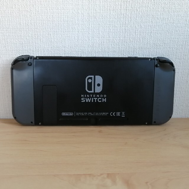 Nintendo Switch(ニンテンドースイッチ)の任天堂 Nintendo Switch グレー エンタメ/ホビーのゲームソフト/ゲーム機本体(家庭用ゲーム機本体)の商品写真