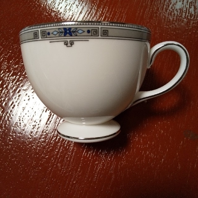 WEDGWOOD(ウェッジウッド)のWedgwood Amherst tea cup インテリア/住まい/日用品のキッチン/食器(グラス/カップ)の商品写真