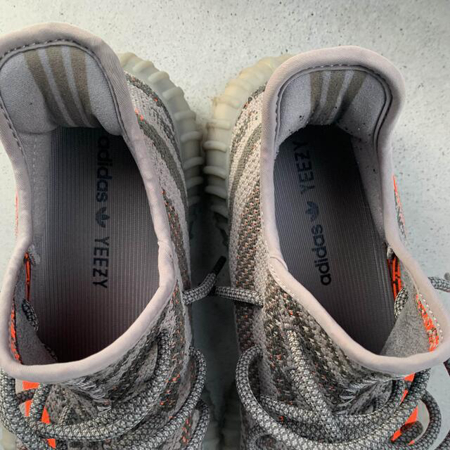 adidas(アディダス)のyeezyboost v2 ベルーガ　26.5 メンズの靴/シューズ(スニーカー)の商品写真