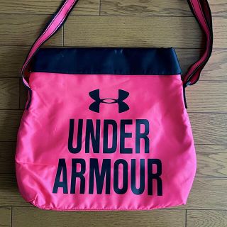 アンダーアーマー(UNDER ARMOUR)の値下中[アンダーアーマー] UAウーマンズアーマークロスボディー AAL2517(ショルダーバッグ)