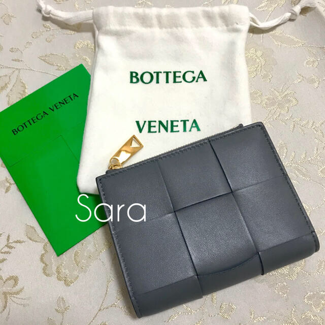 BOTTEGA VENETA二つ折りファスナーウォレット