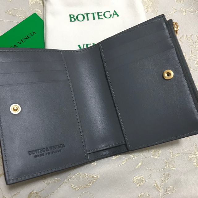 BOTTEGA VENETA ボッテガヴェネタ 二つ折りファスナーウォレット-