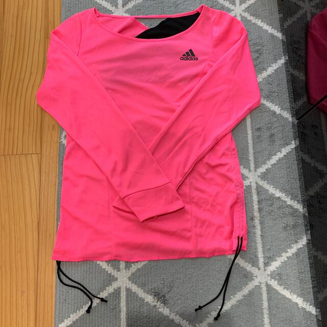 adidas(アディダス)の【お値下げ中】adidas CLIMA LITE バッククロスTシャツ レディースのトップス(Tシャツ(長袖/七分))の商品写真