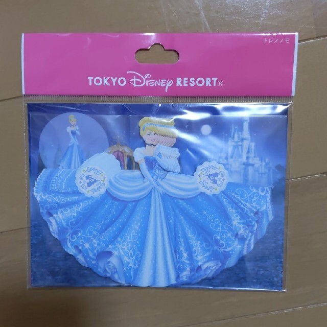 Disney 絶版希少未使用 東京ディズニーリゾート公式みやげ ドレスメモ シンデレラ の通販 By ななかパパ S Shop ディズニー ならラクマ