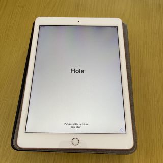 アップル(Apple)のiPad 6th 32GB SIMフリー　ゴールド(タブレット)