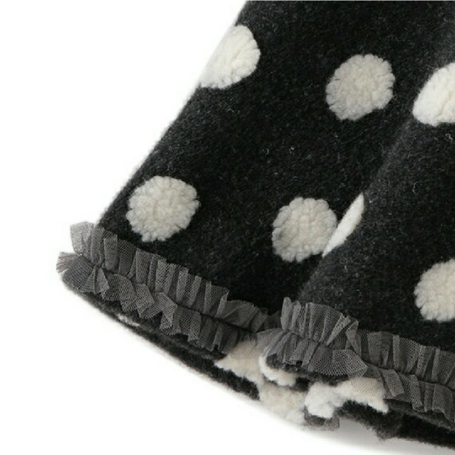 mezzo piano(メゾピアノ)のmezzo pianoメゾピアノ 新品タグ付き ドットレースボアスカート 130 キッズ/ベビー/マタニティのキッズ服女の子用(90cm~)(スカート)の商品写真