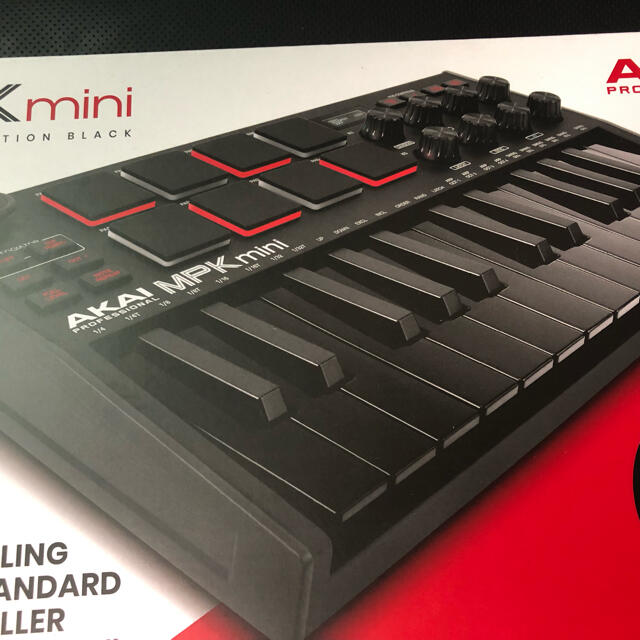 AKAI MPK mini mk3 MIDIキーボード 黒[期間限定値下げ中] 楽器のDTM/DAW(MIDIコントローラー)の商品写真