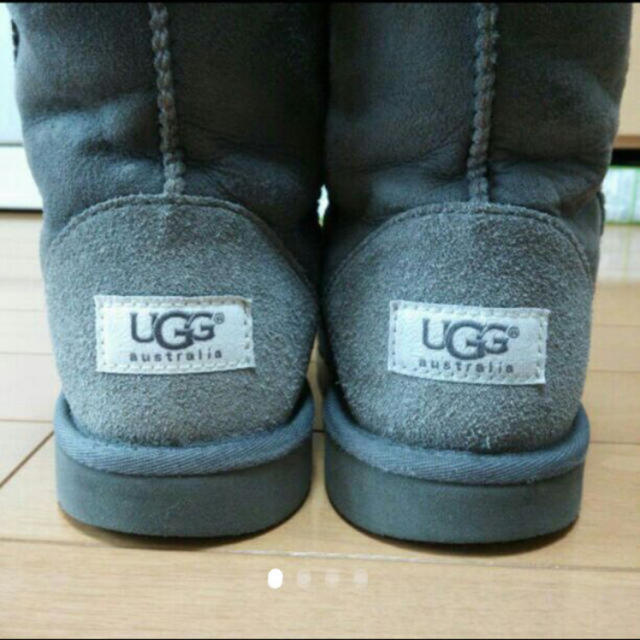 UGG(アグ)の左足のみ!!UGG♡ムートンブーツKclassic us4 22cm グレー レディースの靴/シューズ(ブーツ)の商品写真
