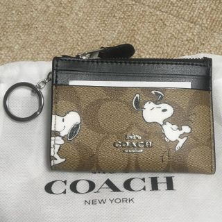 コーチ(COACH)のCOACH×スヌーピー コラボ IDカードケース(パスケース/IDカードホルダー)