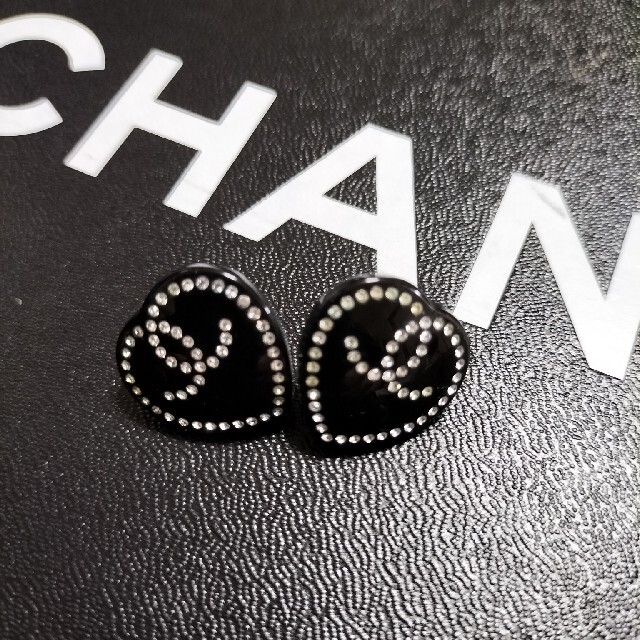 レディースCHANELハートピアス