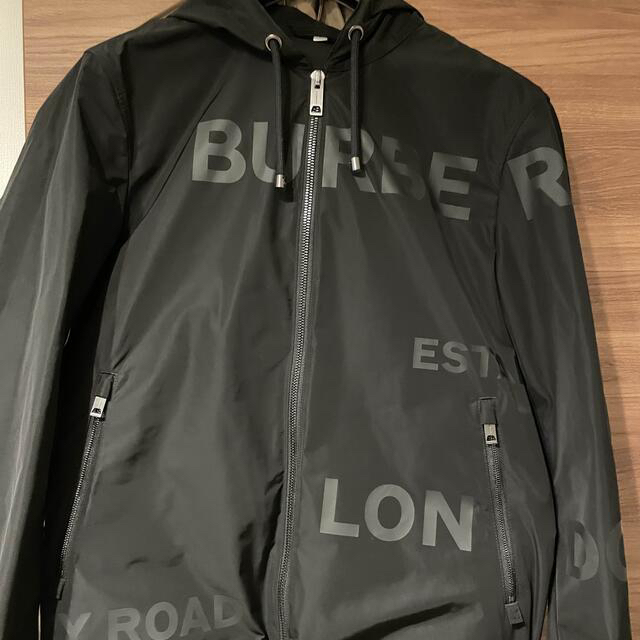 BURBERRY(バーバリー)のバーバリー　マウンテンパーカー　レア メンズのジャケット/アウター(ナイロンジャケット)の商品写真