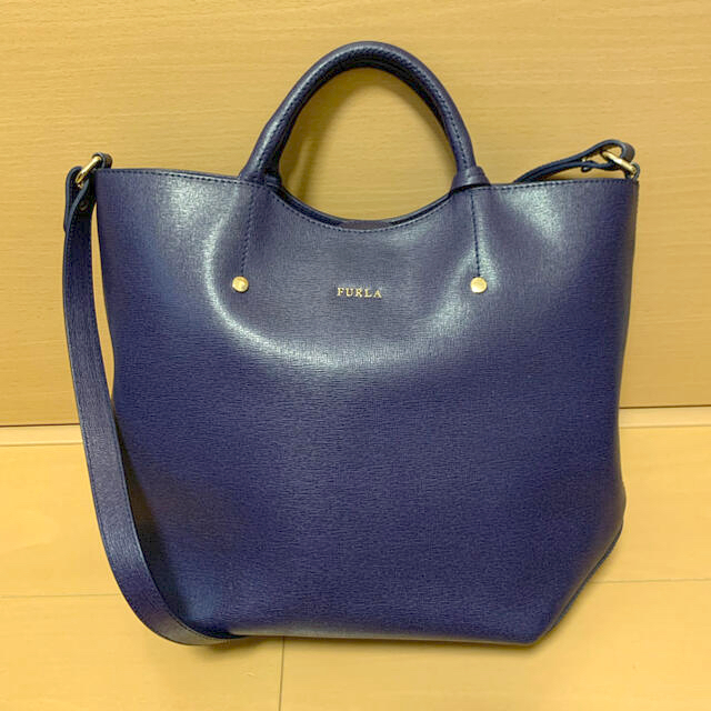 Furla(フルラ)の【 AHH様専用】FURLA  フルラ　2wayバッグ(ネイビー) レディースのバッグ(ハンドバッグ)の商品写真