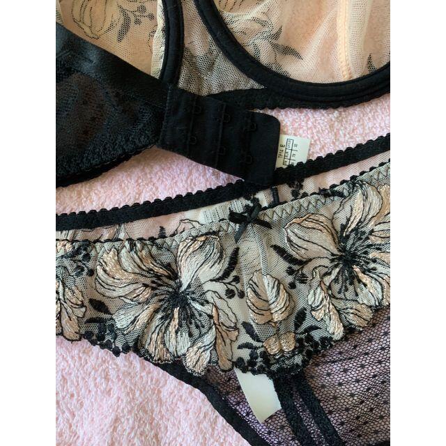 特価人気 Simone Perele - AUBADEオーバドゥPOETIQUE EEQUISSE 70E/3の通販 by grottazura's shop|シモーヌペレールならラクマ 高い品質