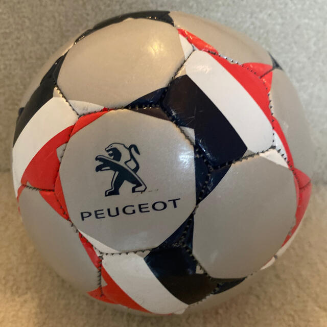 Peugeot(プジョー)のプジョー　　ミニサッカーボール スポーツ/アウトドアのサッカー/フットサル(ボール)の商品写真