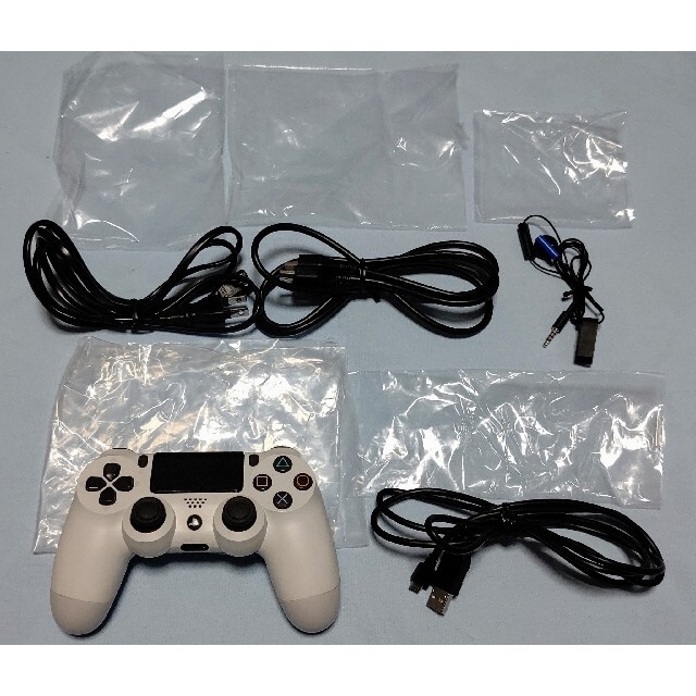 PlayStation4(プレイステーション4)のSONY PlayStation4 本体 CUH-2200BB02 エンタメ/ホビーのゲームソフト/ゲーム機本体(家庭用ゲーム機本体)の商品写真