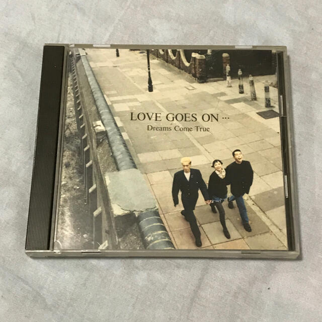 DREAMS COME TRUE/Love goes on エンタメ/ホビーのCD(ポップス/ロック(邦楽))の商品写真