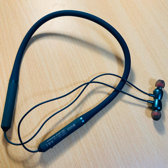 LOCA-Z1 Bluetoothイヤホン ピーコックグリーン スマホ/家電/カメラのオーディオ機器(ヘッドフォン/イヤフォン)の商品写真