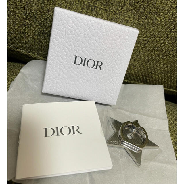 Dior(ディオール)のDior ノベルティ　スマホリング　非売品　星　スター型 エンタメ/ホビーのコレクション(ノベルティグッズ)の商品写真