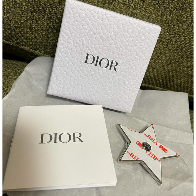 Dior(ディオール)のDior ノベルティ　スマホリング　非売品　星　スター型 エンタメ/ホビーのコレクション(ノベルティグッズ)の商品写真
