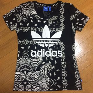 アディダス(adidas)のアディダス ペイズリー柄 Tシャツ(Tシャツ(半袖/袖なし))