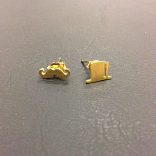 ピアス(ピアス)