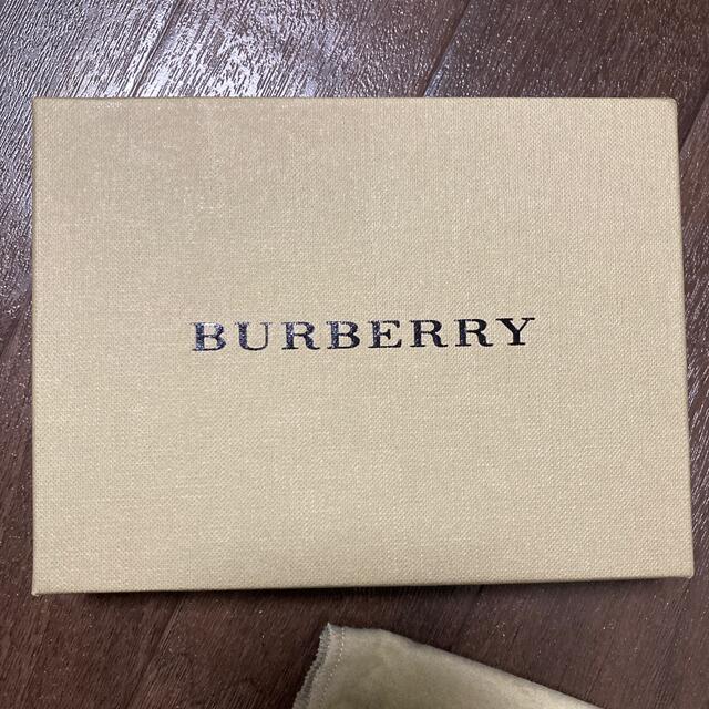 BURBERRY(バーバリー)のバーバリー　空箱　財布　カード付き レディースのバッグ(ショップ袋)の商品写真