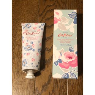 キャスキッドソン(Cath Kidston)のCath Kidston ハンドクリーム　新品　ワイルドローズ&クインス(ハンドクリーム)