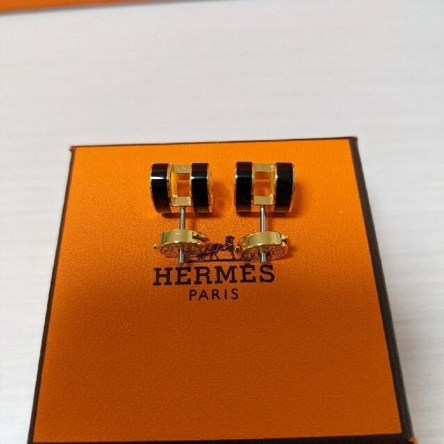 Hermes(エルメス)の美品♡HERMES　エルメス　ポップ　ピアス　黒 レディースのアクセサリー(ピアス)の商品写真