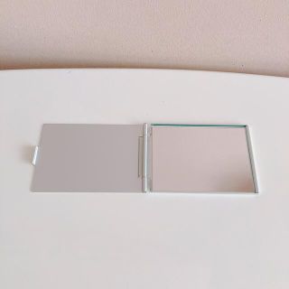 ムジルシリョウヒン(MUJI (無印良品))の無印良品　折りたたみミラー　数回のみの使用　美品　持ち運び　コンパクトミラー　鏡(ミラー)