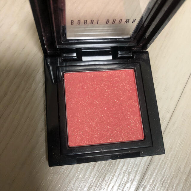 BOBBI BROWN(ボビイブラウン)のボビィブラウン　シマーブラッシュ コスメ/美容のベースメイク/化粧品(チーク)の商品写真