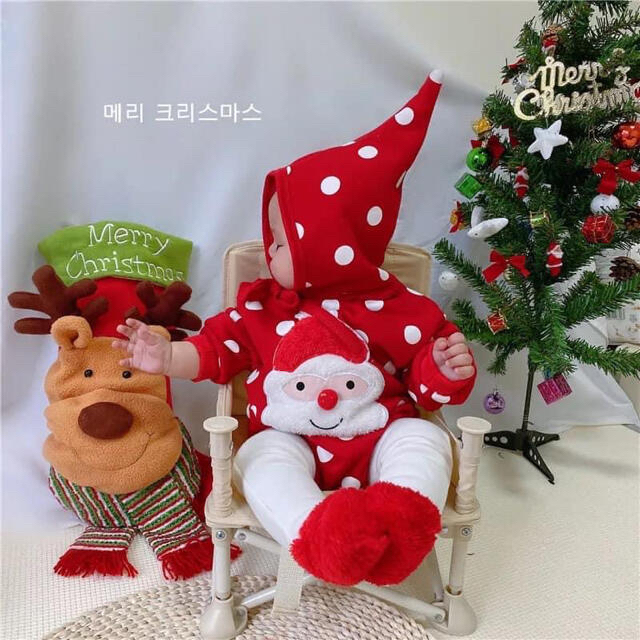【新品】ロンパース ベビー 70 クリスマス サンタ 赤 ドット 帽子付き キッズ/ベビー/マタニティのベビー服(~85cm)(ロンパース)の商品写真