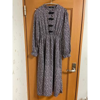 ダブルクローゼット(w closet)の紫 パープル 小花柄 ワンピース wcloset(ロングワンピース/マキシワンピース)