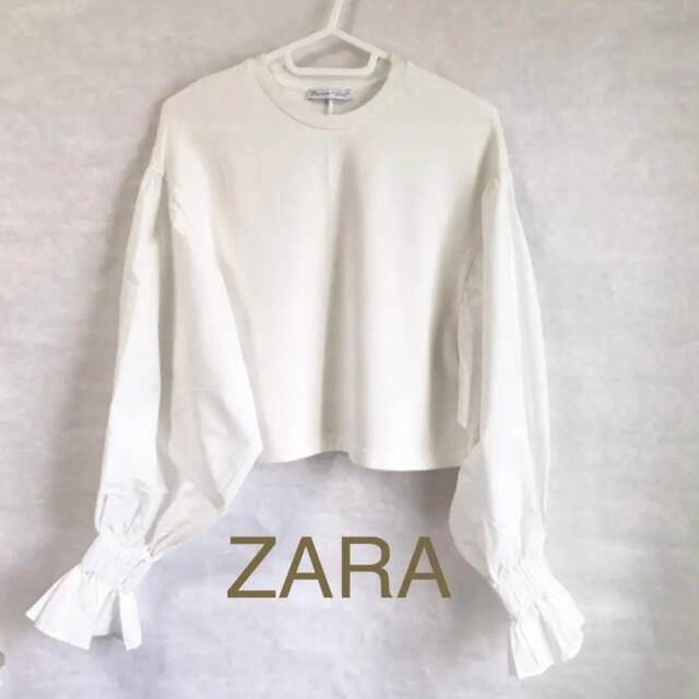 ZARA(ザラ)の美品★ZARA ボリュームスリーブ切替カットソートップS/ドロップショルダー/白 レディースのトップス(カットソー(長袖/七分))の商品写真